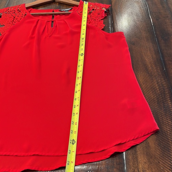 Express Red Blouse L - Picture 8 of 8
